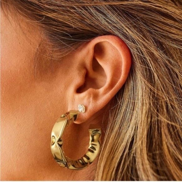 Gold 14k Gold Textured Hoop Cuff Earrings - Picture 3 of 3